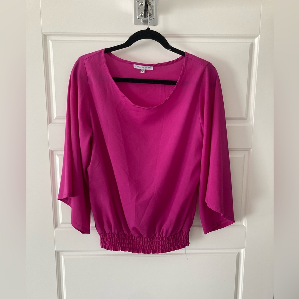 AnnaLee + Hope Flutter Sleeve V-Neck Blouse. Size M